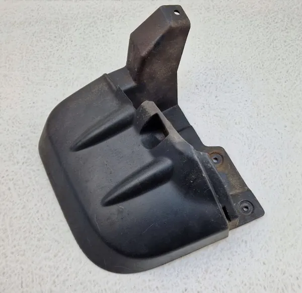 Mitsubishi L200 4 Lokasuoja OEM MN117448 Oikea Etu image 3