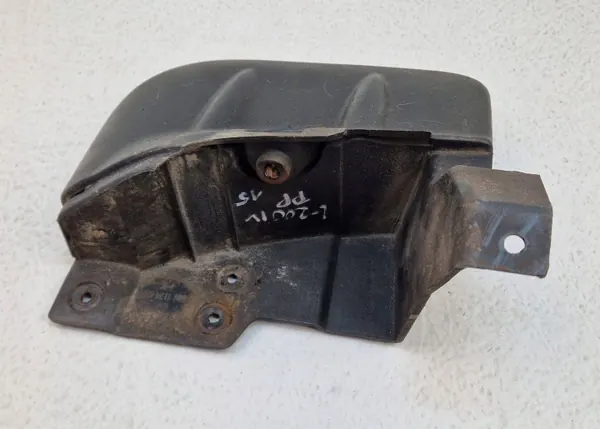 Mitsubishi L200 4 Lokasuoja OEM MN117448 Oikea Etu image 4