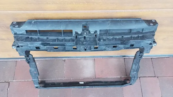 VW Touran III Frontverstärkung OEM 5TA805594B image 2