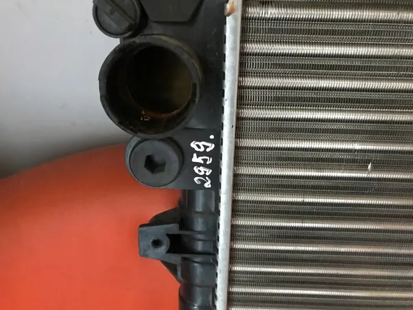 Nissens 61875A Radiador de refrigeración del motor image 2