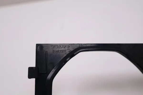 Volvo V60 II Mitteltunnelverkleidung OEM 31417386 image 6
