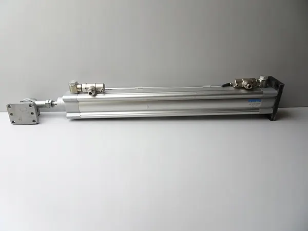 FESTO DSBC Pneumatischer Aktuator 63-500 PPSA-N3 image 2