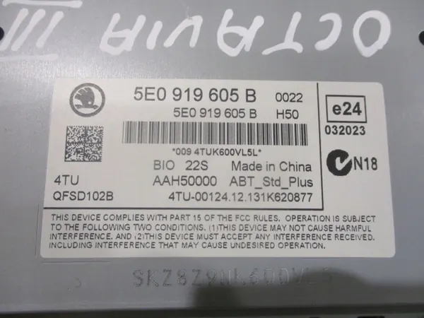 Skoda Bolero Radio-display OEM 5E0919605B - Gebruikt image 3