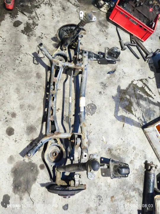 Viga suspensión trasera OEM 20B203KFAB Golf VI image 8