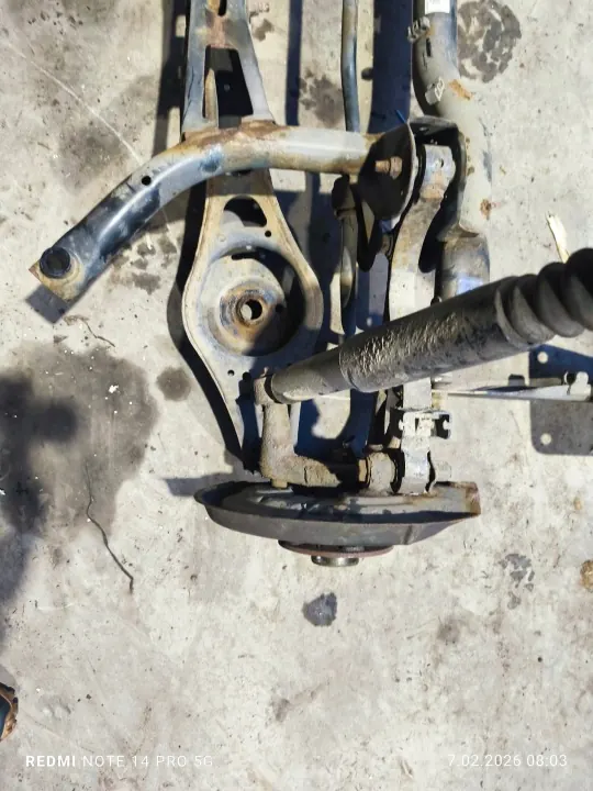 Viga suspensión trasera OEM 20B203KFAB Golf VI image 9
