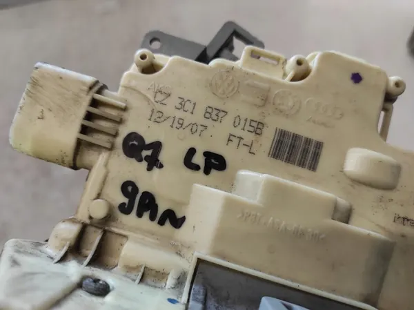 AUDI Q7 4L 05- Linke Vordertürschloss 9PIN image 5