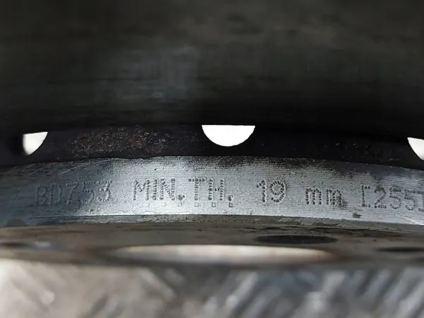 Bromsskivor + Belägg + Bromsok Fram OEM Seat Ibiza III image 3