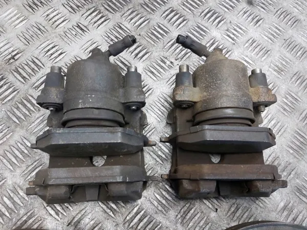 Bromsskivor + Belägg + Bromsok Fram OEM Seat Ibiza III image 5