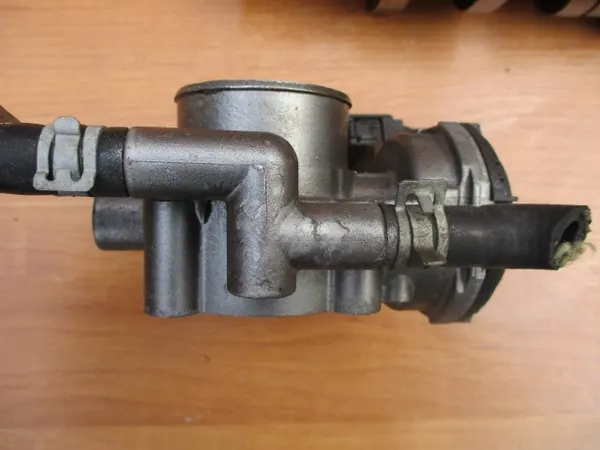 OPEL ASTRA G H MERIVA CORSA C D LUFTDROSSSEL BOSCH image 6