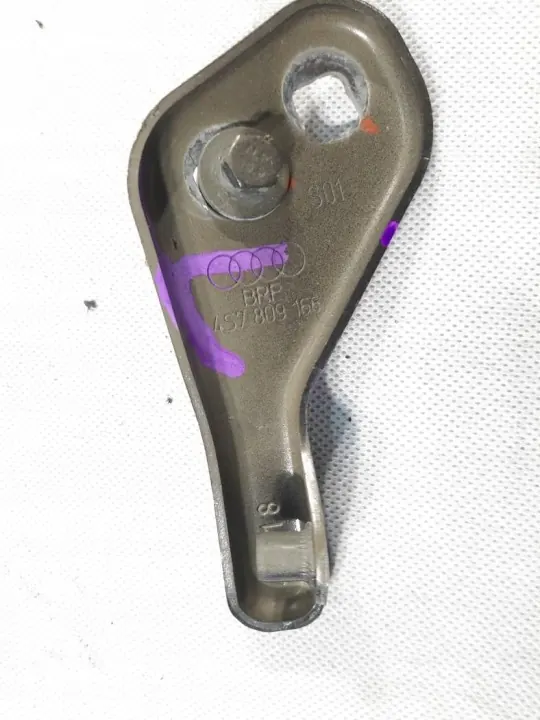 Stänkskärmsbracket höger bak OEM 4S7809166 Audi R8 image 3