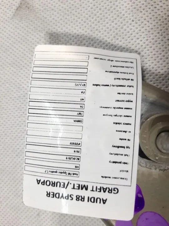 Stänkskärmsbracket höger bak OEM 4S7809166 Audi R8 image 4
