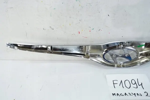 HYUNDAI I30 I LIFT 2010-2013 Grille Trim 86352-2R500 OEM image 4