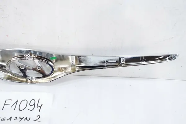 HYUNDAI I30 I LIFT 2010-2013 Grille Trim 86352-2R500 OEM image 5