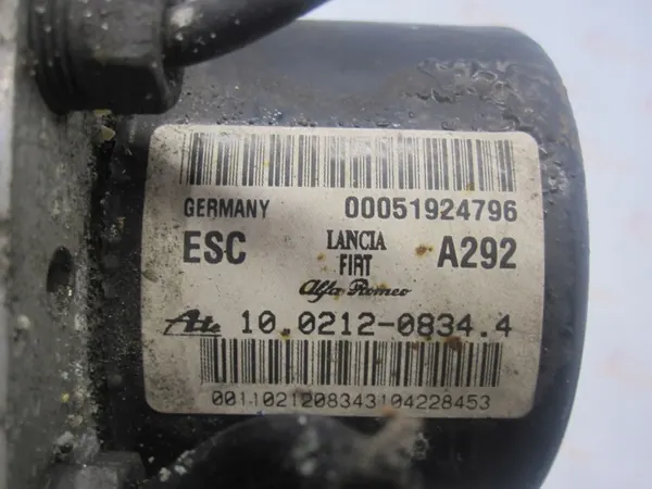 Opel Combo D ABS-pomp OEM 00051924796 image 8