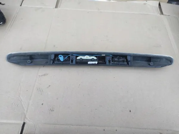 OEM A2467400000 Moldura Trasera Cromada con Cámara image 5