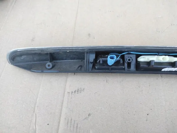 OEM A2467400000 Moldura Trasera Cromada con Cámara image 6
