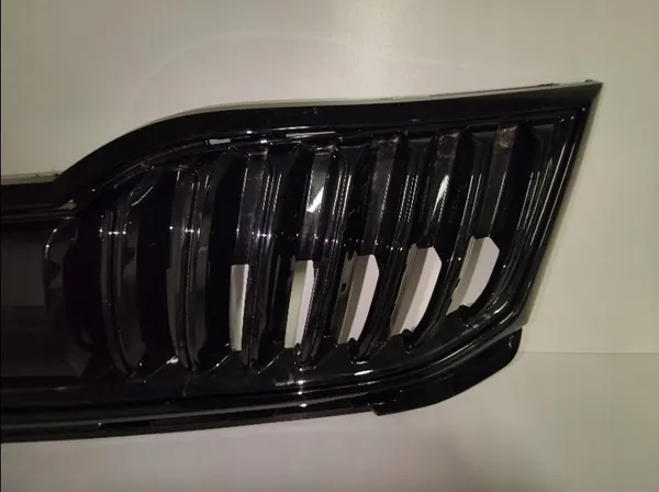 Radiator Grille Skoda Octavia III Lift 16- 5E0853653C image 5