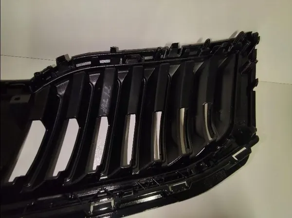 Radiator Grille Skoda Octavia III Lift 16- 5E0853653C image 9