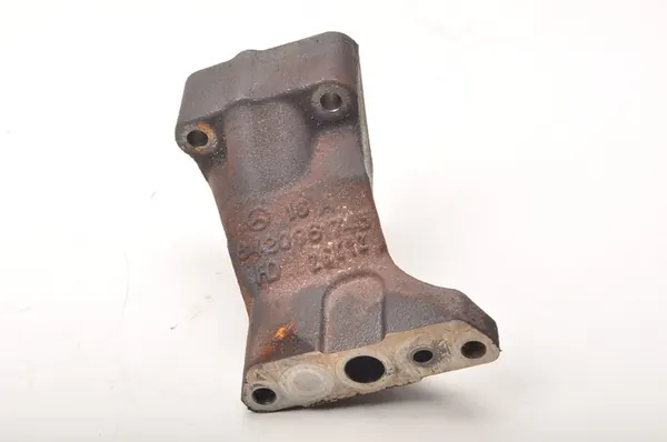 MERCEDES W212 3.0 CDI Turbofäste A6420961745 image 3