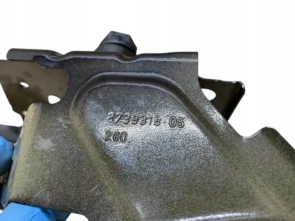 Right Front Fender Bracket Set BMW 4 G26 OEM 8739318 image 2