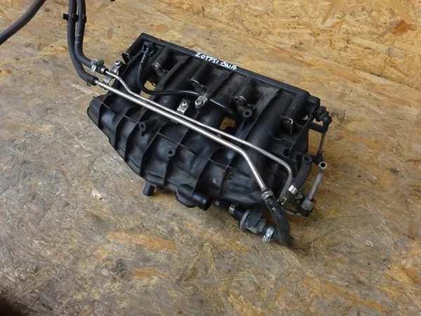 AUDI A3 8P GOLF V 2.0 TFSI Ansaugkrümmer 06F133192D image 3