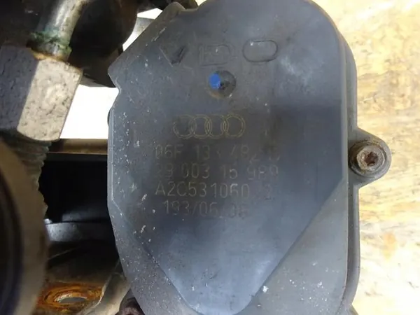 AUDI A3 8P GOLF V 2.0 TFSI Ansaugkrümmer 06F133192D image 8