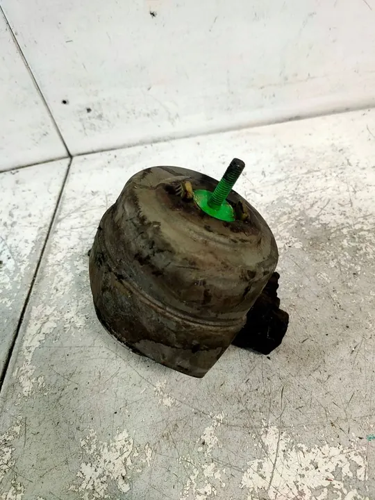 Soporte de motor Audi 8E0199379T image 2