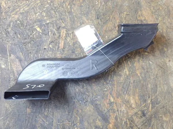 Mercedes-Benz GL X166 Ilmakanava OEM A1668312100 Oikea image 2