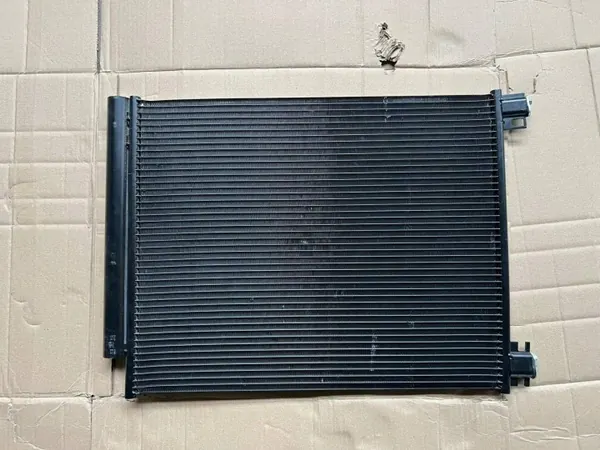 Condenseur A/C Renault OE OEM 921008540R - Occasion image 2