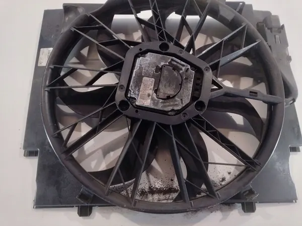 BMW 5 E60 E61 Kylarrubrik 7789824 image 2