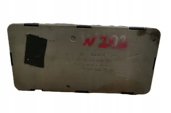 Mercedes W202 keskuslukituspumppu OEM 2028002548 image 3