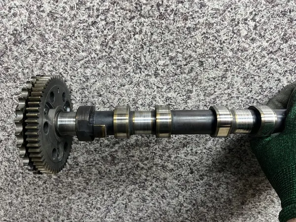 Árbol de levas de admisión 3.0 sD 3.5 3.0 D M57N2 BMW X5 E70 image 2