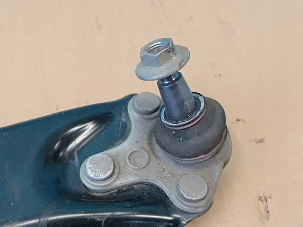 CUPRA FORMENTOR 2.0 TDI 110KW 2024 Braccio Anteriore Sinistro OEM 3Q0407151P image 6