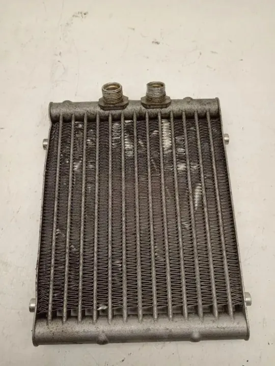 Bentley Oljekylare OEM 4B0317021D - Begagnad image 3