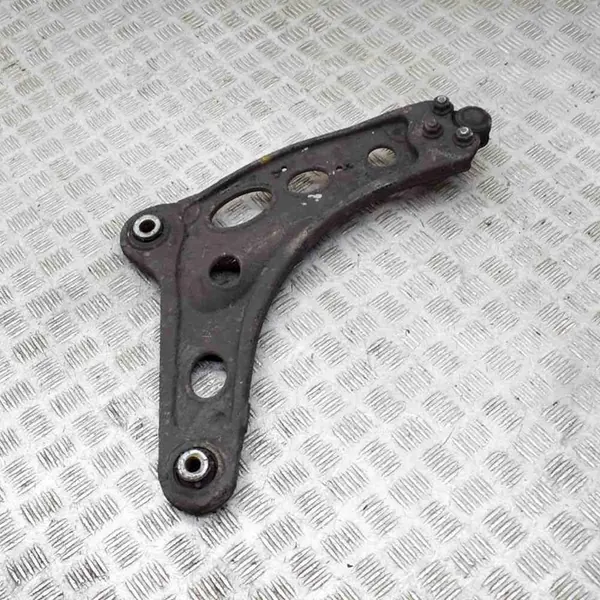 Braccio di Controllo Inferiore Anteriore Sinistro Opel Vivaro 2015 image 2