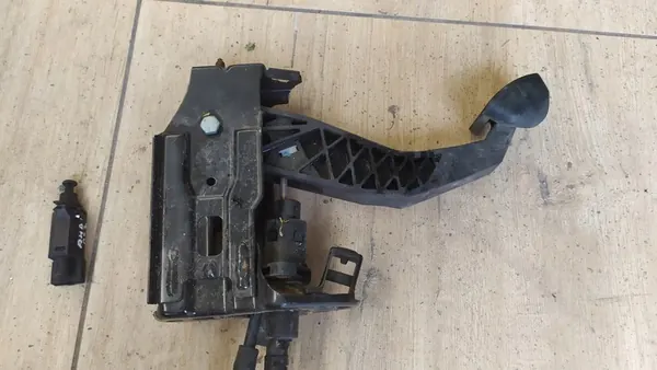 Kupplungspedalsensor + Kupplungspedal Audi A2 image 4