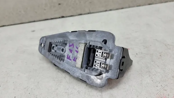 Antena GPS BMW 2 F45 OEM 9291484 - Usado image 6