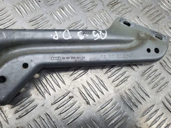 Support de garde-boue avant droit Audi Q5 SQ5 2009 OEM 8R0821138 image 4