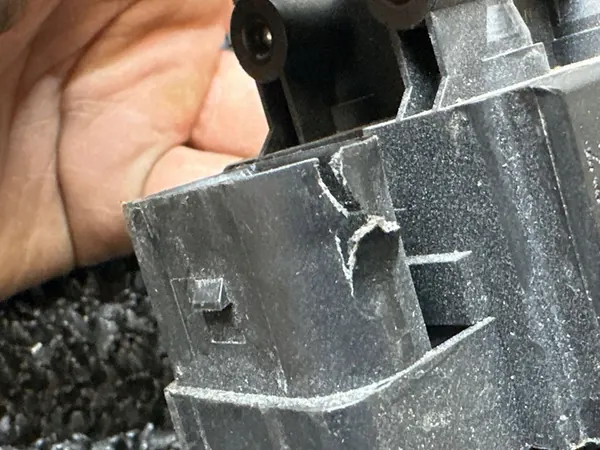 Module de suspension pneumatique Porsche Taycan 9J1 2022 image 3