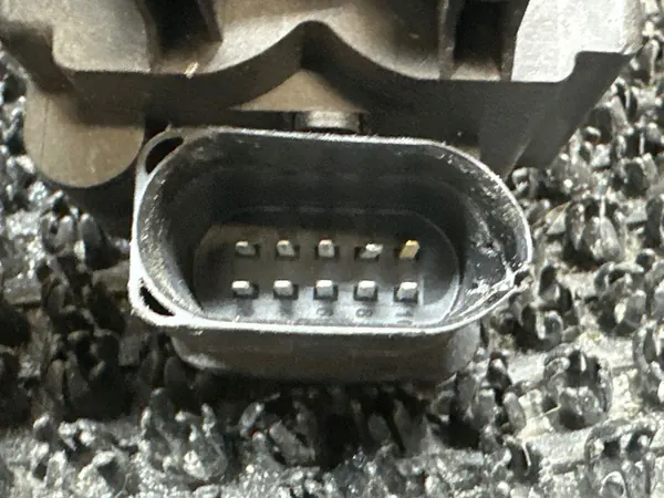 Module de suspension pneumatique Porsche Taycan 9J1 2022 image 4