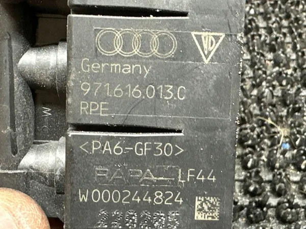 Module de suspension pneumatique Porsche Taycan 9J1 2022 image 5