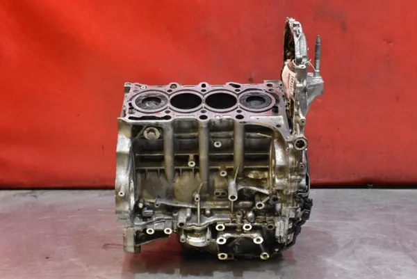 Honda OE moottorilohko alaosa N16A1 Civic 1.6 i-DTEC image 2
