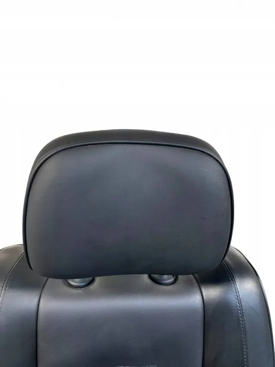 Jeep Grand Cherokee WK2 Summit Seat image 10