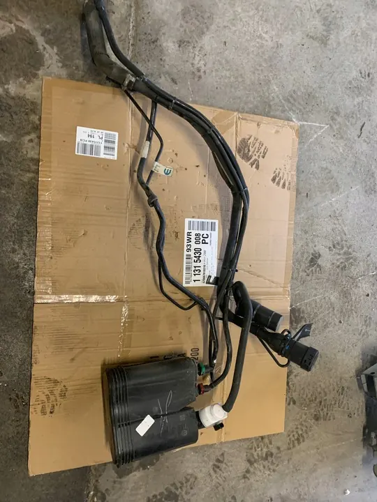 Fuel Filler Carbon Filter Jeep Grand Cherokee WL image 1