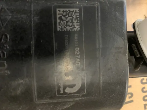 Fuel Filler Carbon Filter Jeep Grand Cherokee WL image 4