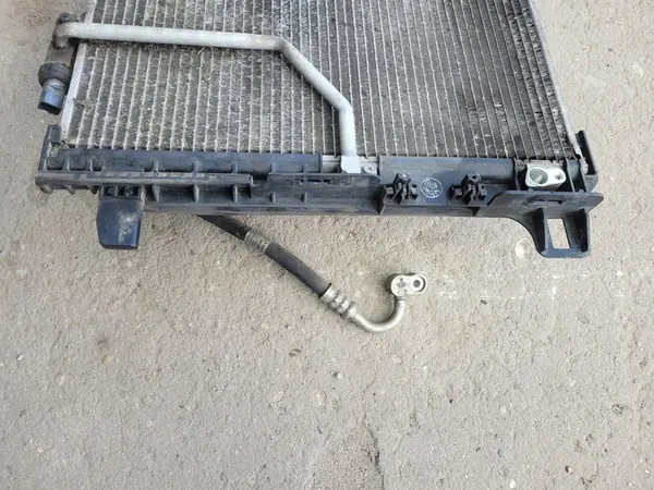 Ilmastointikondensaattori Mercedes W204 W207 A2045000154 image 3