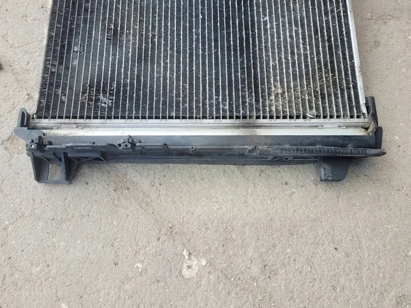 Ilmastointikondensaattori Mercedes W204 W207 A2045000154 image 4