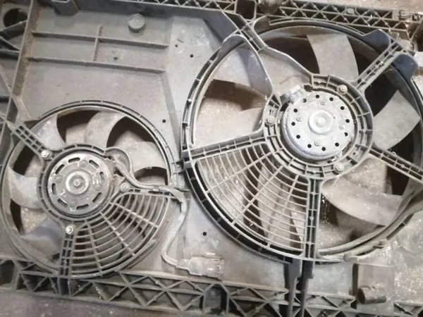 OEM 7700315275 Ventilatorhuis Opel Movano 2.5D image 3