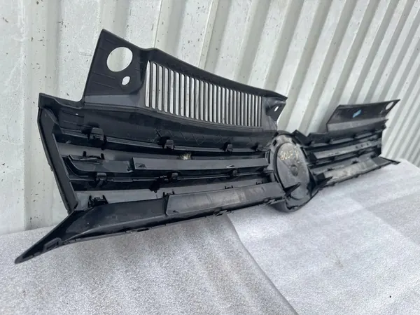 VW GOLF VI 2008-2012 Grill R20 5K0853651 image 7