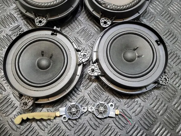 Bose-luidsprekers OEM 281553NF0A voor Nissan Leaf II image 3